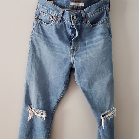 Levi's Wedgie Straight Fit Distressed Fray Hem Ankle Jeans Size 29 - Picture 3 of 7